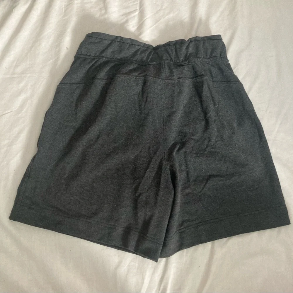 Lululemon Hello Sunday Short Heathered Mod Black Gray Size 6